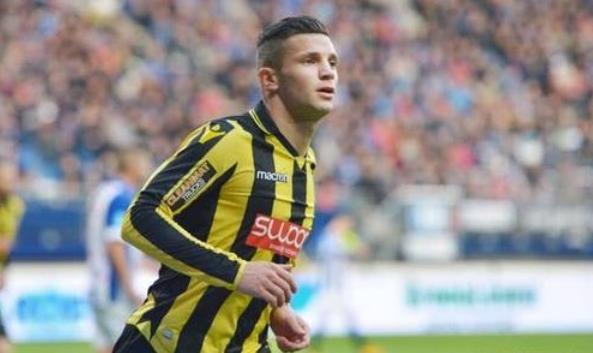 还展现了她 还展现了她