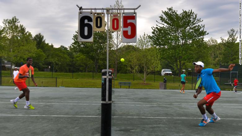 在这潮流下 在这潮流下